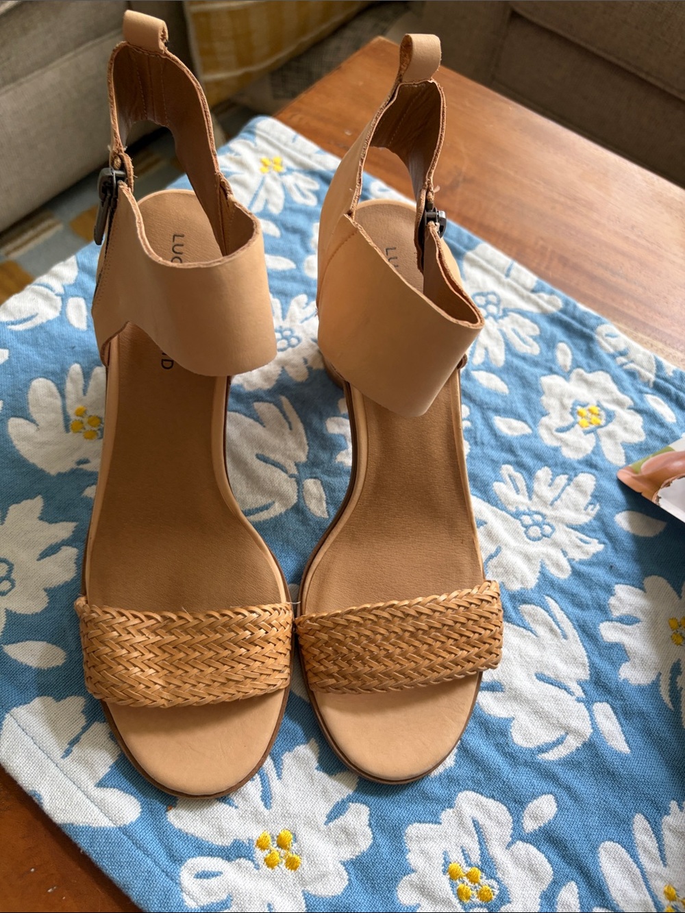 NWOB Lucky Brand Tan Braided Strap Ankle-Wrap Sandals - Tan